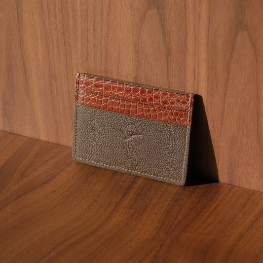 BETIKOA - Porte-cartes en Taurillon Chocolat et Alligator Cognac