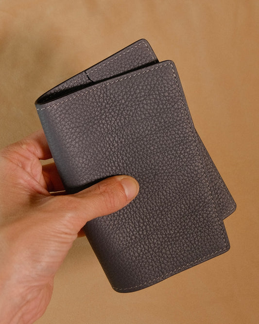 Protège passeport couleur Gris - Atelier Eychenne