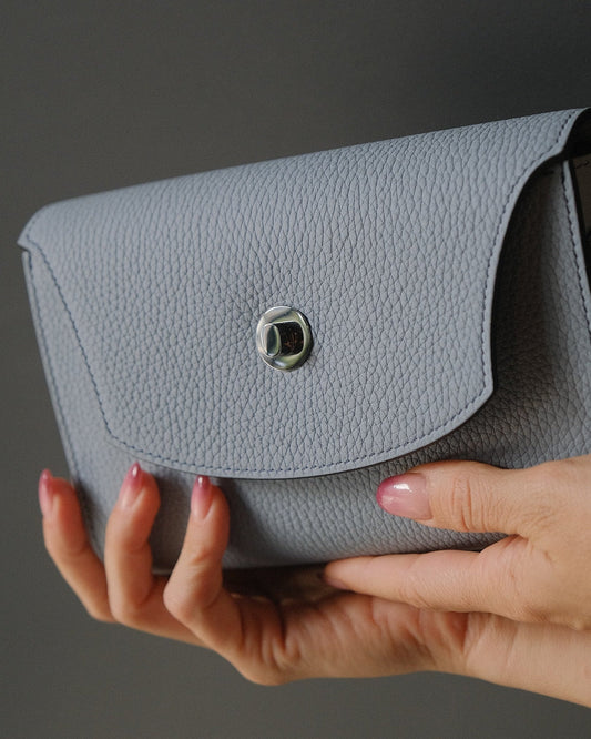 TXISTU - Sac à main en Taurillon Bleu Fjiord