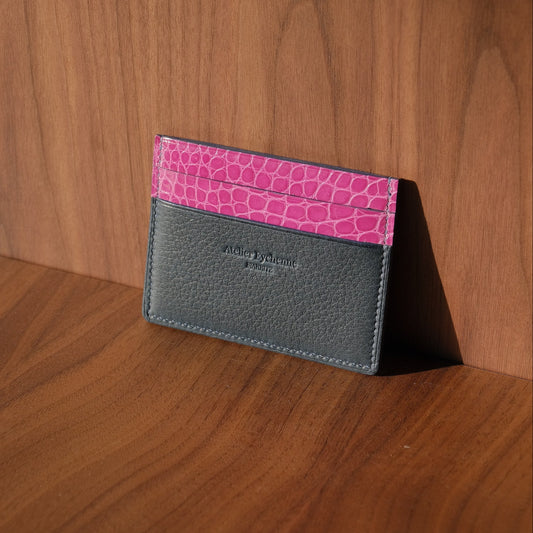 BETIKOA - Porte-cartes en Taurillon Bleu Nuit et Alligator Fushia