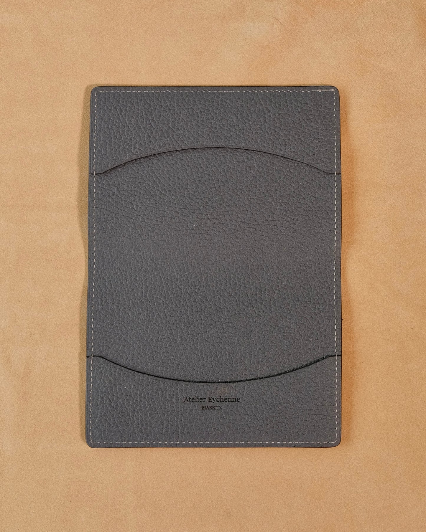 Protège passeport couleur Gris - Atelier Eychenne