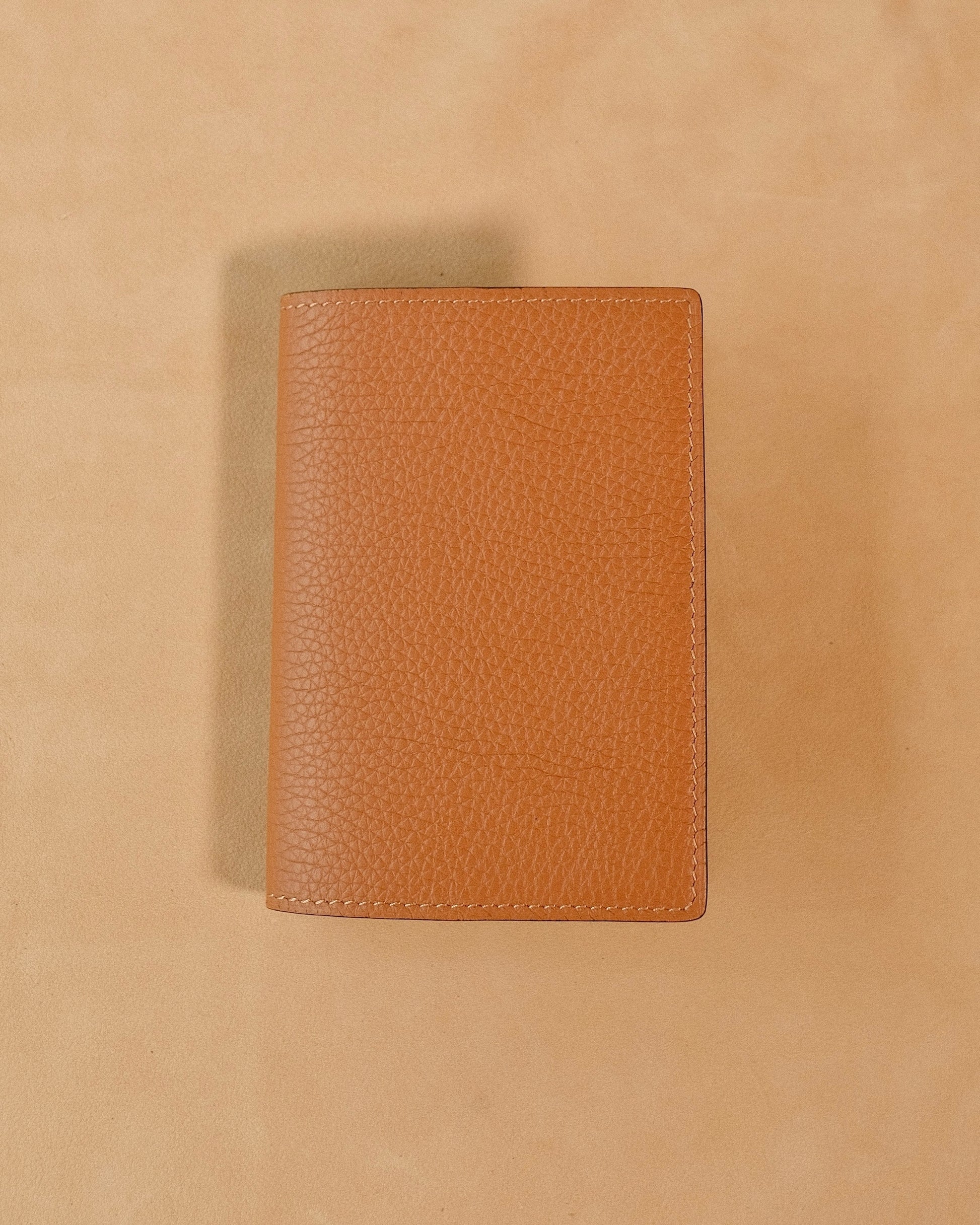 Protège passeport bicolor Marron clair/Ébène - Atelier Eychenne