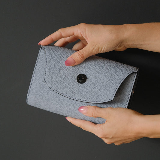 TXISTU - Sac à main en Taurillon Bleu Fjiord